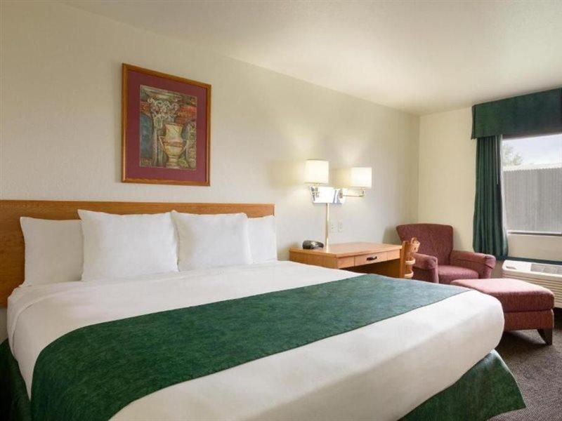 Travelodge By Wyndham Hotel